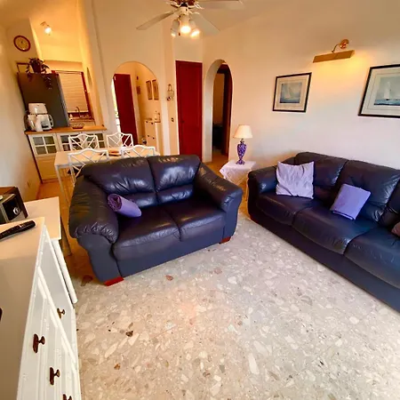 Apartament House *