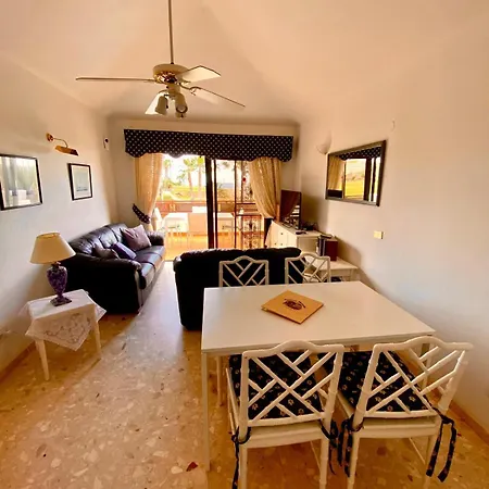 Apartament House *
